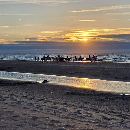 Cote A L'Oostduinkerke Met Gratis Garage Apartment Bagian luar foto
