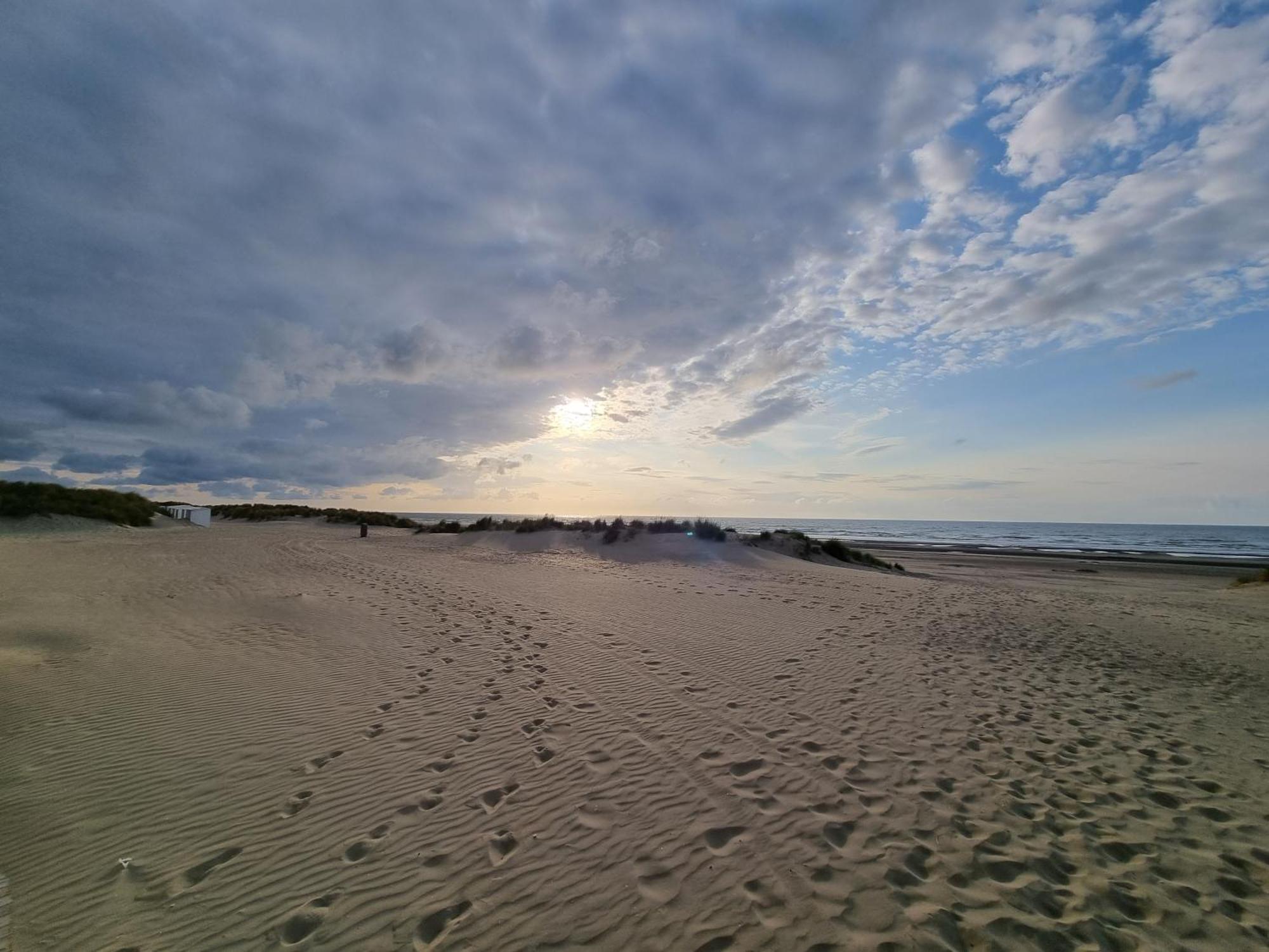Cote A L'Oostduinkerke Met Gratis Garage Apartment Bagian luar foto